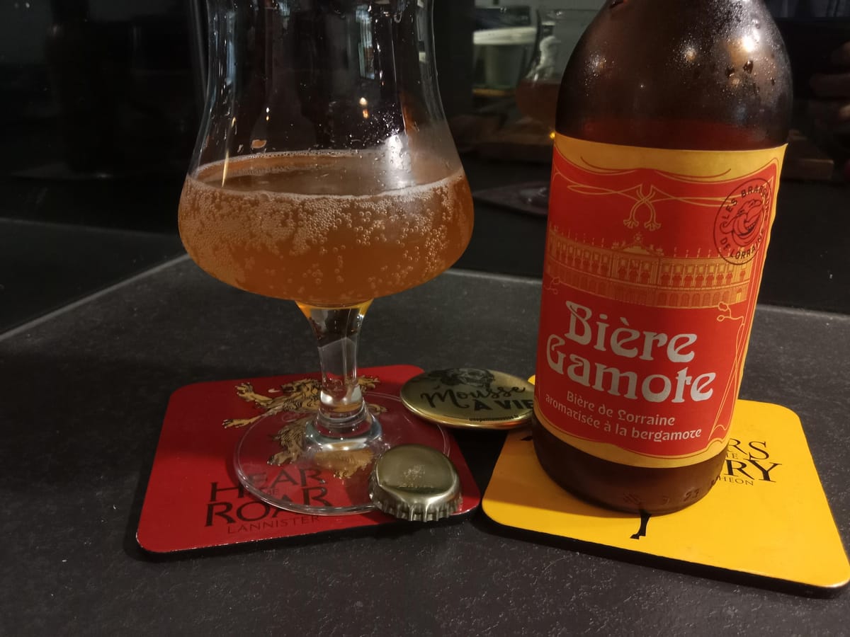 Photo from the review by ClemBuntu