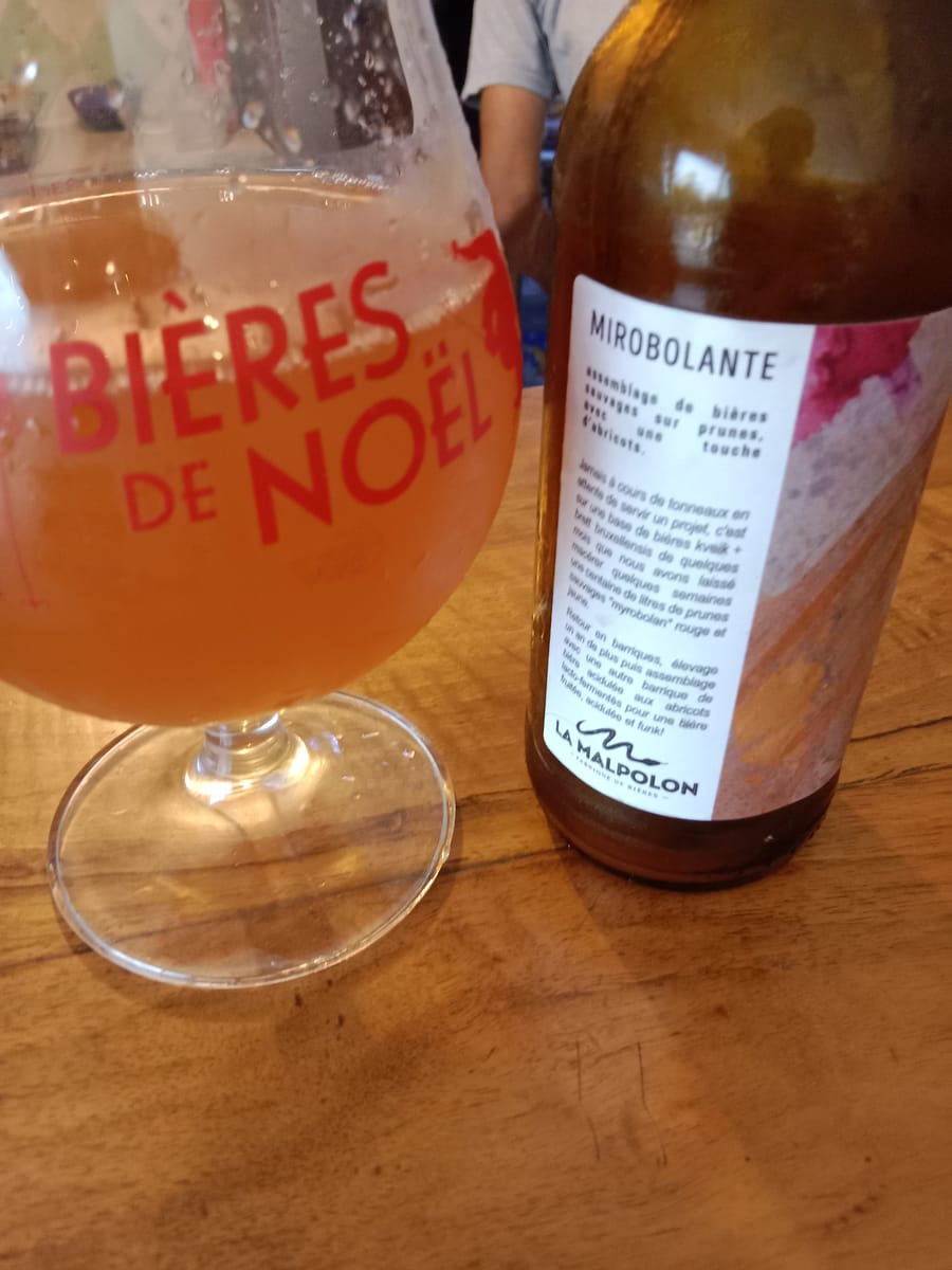 Photo from the review by ClemBuntu